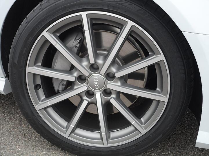 Der Audi A6 ist nach seinem Facelift komplett und im Detail moderner und fescher denn je.