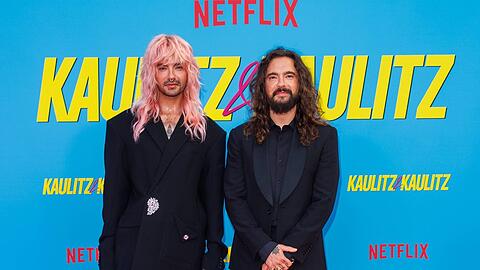 Bill (li.) und Tom Kaulitz bei der Premiere von "Kaulitz & Kaulitz" in Berlin.