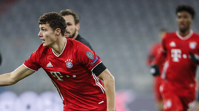 Knickte gegen RB Salzburg unglücklich um: Benjamin Pavard.