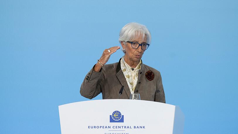 EZB-Präsidentin Lagarde hält sich in einer Welt voller Krisen alle Optionen offen. (Archivbild) EZB-Präsidentin Lagarde hält sich in einer Welt voller Krisen alle Optionen offen. (Archivbild)