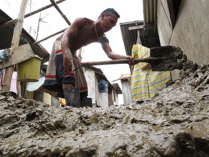 Bilder der Verwüstung: Taifun "Nesat" verwüstet die Philippinen - Die Bilder