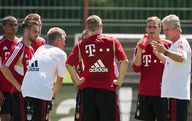 Jupp Heynckes hatte bei seiner  Rückkehr zu Bayern München nur einen Rumpfkader zur Verfügung. Bei  der ersten Trainingseinheit am Montag standen gerade einmal sieben  Profis auf dem Platz. Die Bilder