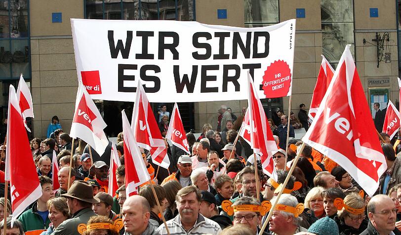 6,5 Prozent mehr Lohn: Die Bilder von der Demo auf dem Marienplatz