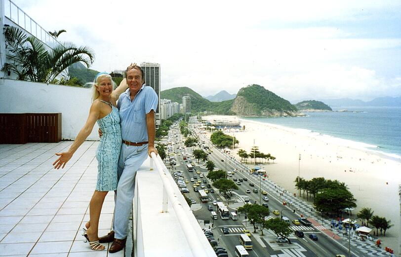 Schöne Aussicht: Consul Weyer und Ehefrau Christina auf dem Balkon ihres 500-Quadratmeter-Penthouses in Rio de Janeiro.