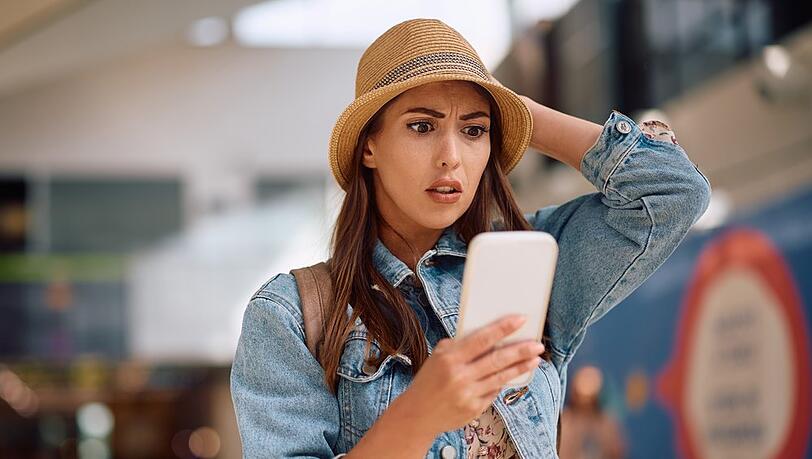 Betrüger nutzen WhatsApp für eine Buchungsmasche.