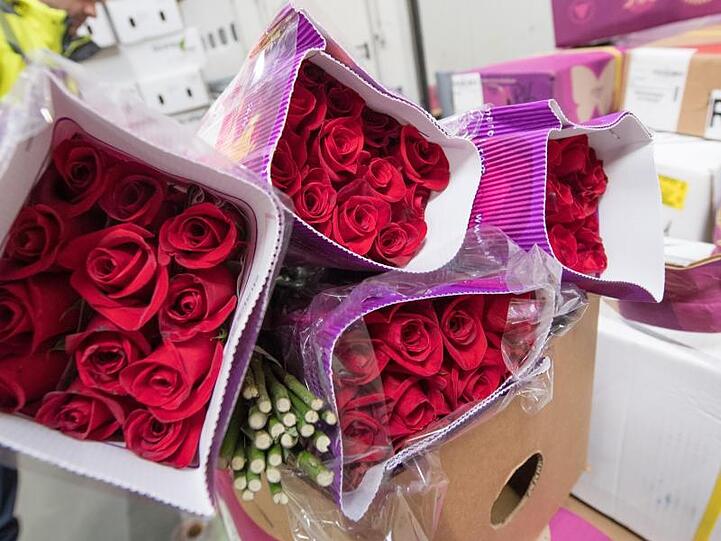 Der Valentinstag wird dem deutschen Einzelhandel voraussichtlich rund eine Milliarde Euro an zusätzlichen Umsätzen bringen.