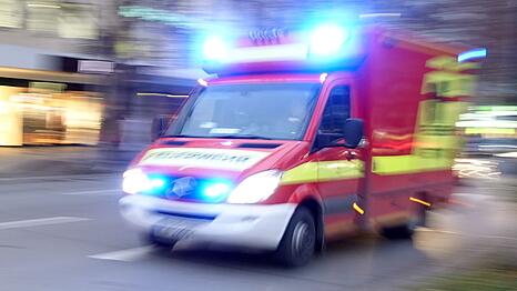 Der Schwerverletzte wurde in den Schockraum einer M&uuml;nchner Klinik gebracht. (Symbolbild)