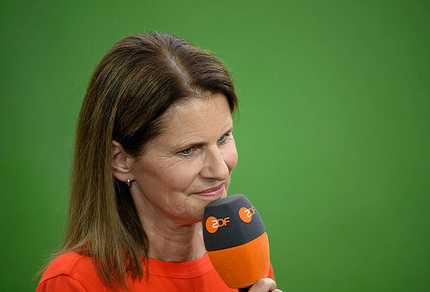 Für das ZDF berichtet Katrin Müller-Hohenstein über verschiedenste Sport-Ereignisse. Für das ZDF berichtet Katrin Müller-Hohenstein über verschiedenste Sport-Ereignisse.