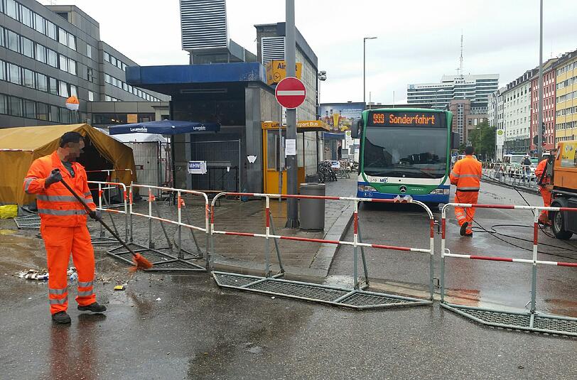 Der Münchner Hauptbahnhof am Montagmorgen. Die Lage hat sich im Vergleich zum Wochenende deutlich beruhigt.
