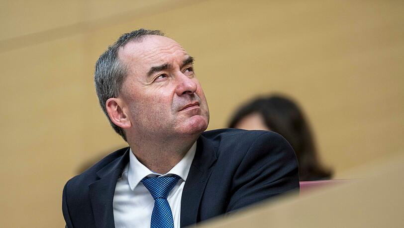 Freie-Wähler-Chef Hubert Aiwanger sieht sich harscher Kritik des Koalitionspartners CSU ausgesetzt. (Archivbild)