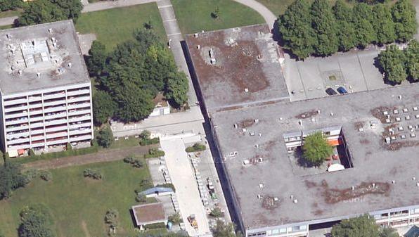 Das SOS-Mütter- und Kindertageszentrum in der Wiesentfelser Straße aus der Vogelperspektive. Das SOS-Mütter- und Kindertageszentrum in der Wiesentfelser Straße aus der Vogelperspektive.