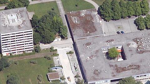 Das SOS-Mütter- und Kindertageszentrum in der Wiesentfelser Straße aus der Vogelperspektive.