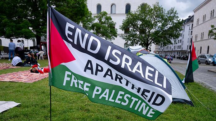 Eine geplante Veranstaltung an der Ludwig-Maximilian-Universität mit möglicherweise pro-palästinensischen Inhalten ruft die bayerische Landespolitik auf den Plan (Archivbild). Eine geplante Veranstaltung an der Ludwig-Maximilian-Universität mit möglicherweise pro-palästinensischen Inhalten ruft die bayerische Landespolitik auf den Plan (Archivbild).