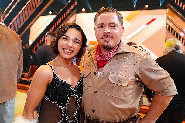 Tokio-Hotel-Schlagzeuger Gustav Sch&auml;fer und Tanzpartnerin Anastasia Maruster