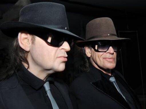 Der Panik-Rocker Udo Lindenberg sieht doppelt: Ganz klar, dass sein Wachs-Ich auch Hut und Brille trägt!