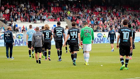 Jetzt droht der Absturz in die dritte Liga: Die Löwen nach der 1:2-Pleite gegen Heidenheim am Sonntag.