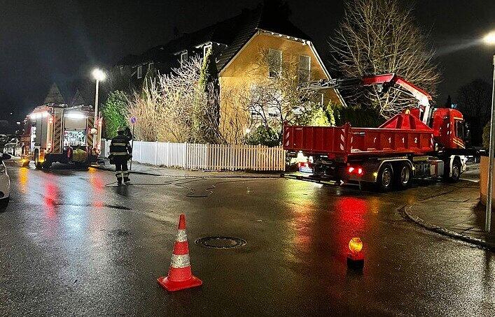 Die Feuerwehr München hatte am Sonntag alle Hände voll zu tun.