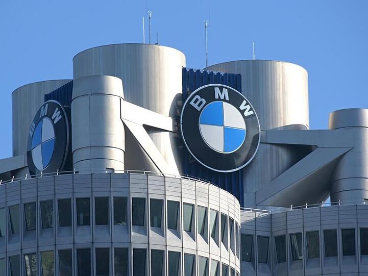 BMW will Stellen streichen.