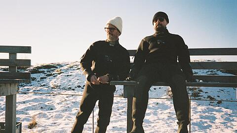 In der ProSieben-Sendung "Joko & Klaas machen Urlaub" sind Joko Winterscheidt (links) und Klaas Heufer-Umlauf in Island unterwegs.