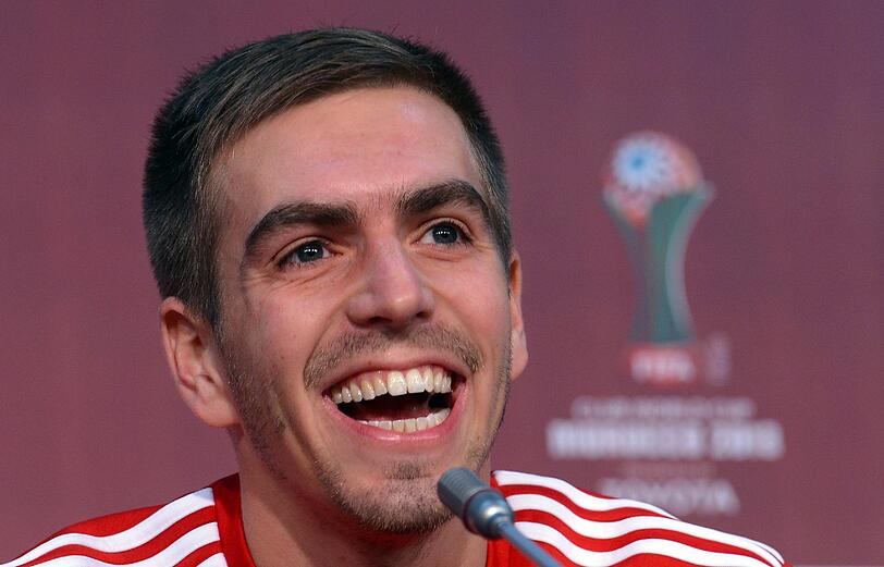 Philipp Lahm auf der Pressekonferenz vor dem Finale gegen Raja Casablanca.