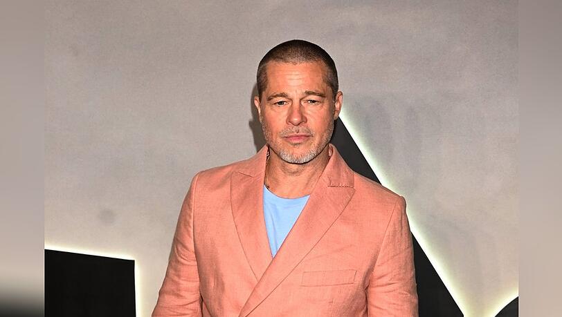 Pretty in Pink: Brad Pitt bei einem Promo-Event für "F1".