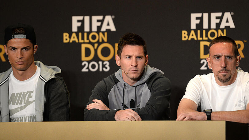 13. Januar 2014: Gemeinsam mit Cristiano Ronaldo (links) und Lionel Messi ist Bayern-Star Ribéry als Weltfußballer 2013 nominiert - und wird Dritter.