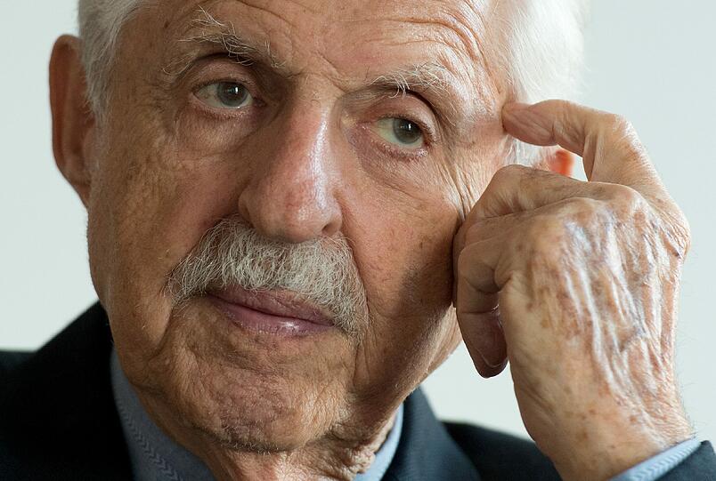 Carl Djerassi gitl als Miterfinder der Anti-Baby-Pille.