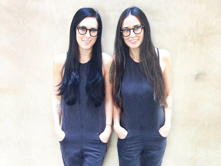Im Partnerlook: Rumer Willis (l.) und Mutter Demi Moore