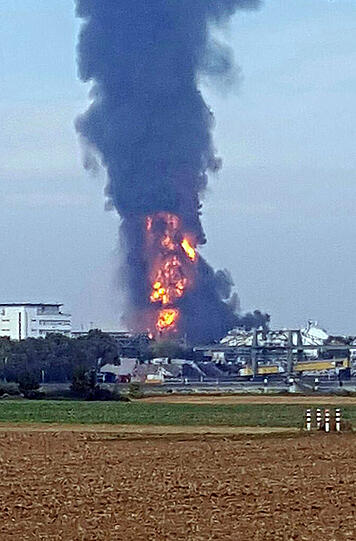 Verheerende Explosion bei BASF in Ludwigshafen. Die Bilder.