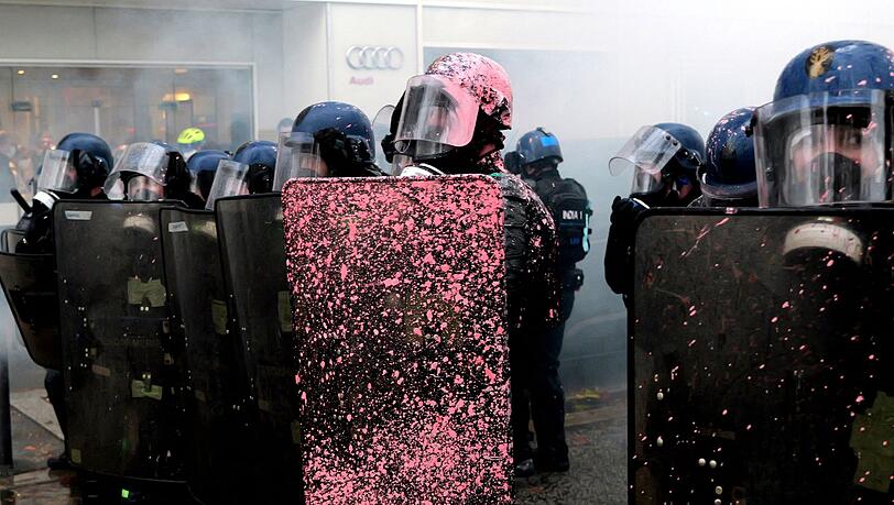 Frankreich mobilisiert für neue Proteste erneut ein Großaufgebot an Polizeikräften. (Archivbild) Frankreich mobilisiert für neue Proteste erneut ein Großaufgebot an Polizeikräften. (Archivbild)
