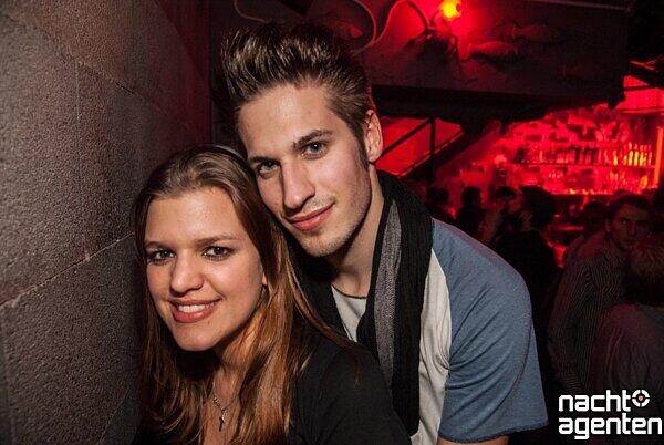 Im Harry Klein knutschten die Clubber um die Wette, denn "It Was A Transition". Mehr Bilder unter: www.nachtagenten.de