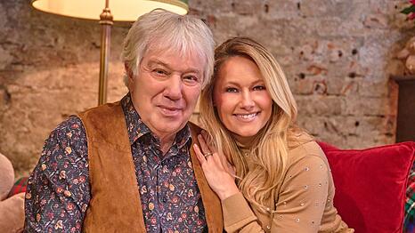 Auch Rolf Zuckowski ist Teil des neuen Albums von Helene Fischer: Die beiden singen zusammen das Duett "Bald ist Weihnachten", das bereits am 14. November erscheint.