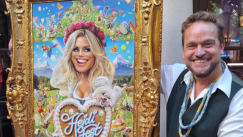 Vor "HeidiFest"-Start: Bernhard Prinz zeigt der AZ sein Gemälde, das gleichzeitig auch die Einladungskarte schmückte. Vor "HeidiFest"-Start: Bernhard Prinz zeigt der AZ sein Gemälde, das gleichzeitig auch die Einladungskarte schmückte.