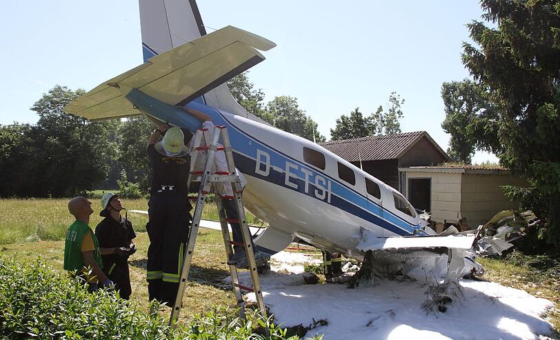 Flugzeugabsturz in Augsburg: Die Bilder