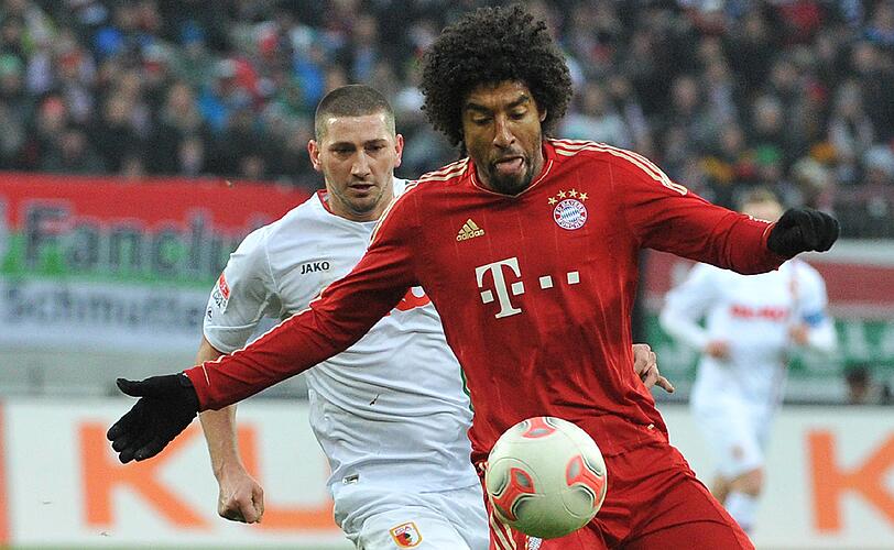 DANTE: Note 3. Dachte zu Beginn wohl an Brasiliens Strände. Ein paar Mal zu weit weg, als Ribérys Rächer unterwegs &ndash; Gelb.