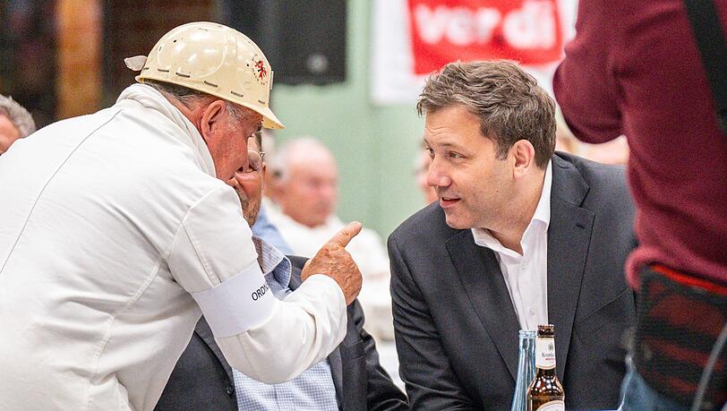 SPD-Chef Lars Klingbeil hat schon einige Ideen, wie die Steuerreform aussehen k&ouml;nnte. (Archivbild)