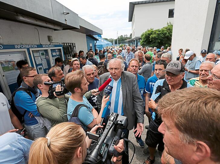 Die Bilder vom Protestmarsch gegen Gerhard Poschner.