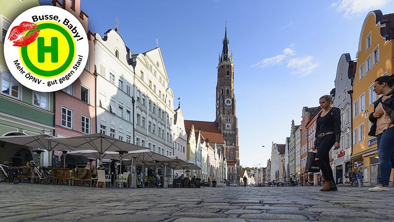 Die Haltestelle in der Innenstadt zählt zu den zentralen Knotenpunkten des Landshuter Busnetzes.