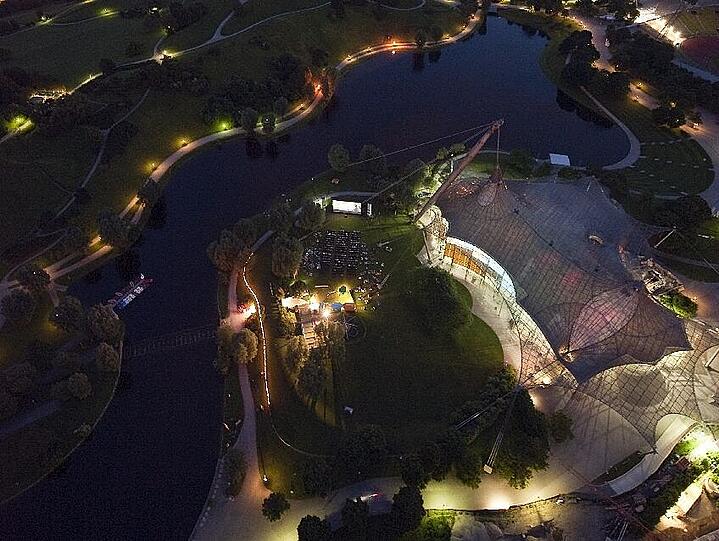 Fast schon magisch: Die Atmosphäre auf dem Kino Open Air.