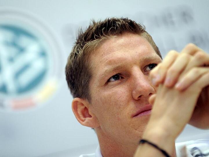 67 Länderspiele, DFB-Kapitän: Die WM in Südafrika könnte das vierte große Turnier von Bastian Schweinsteiger werden.