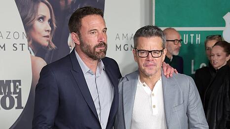 Ben Affleck und Matt Damon m&uuml;ssen sich mit einer Klage gegen ihre Firma befassen.