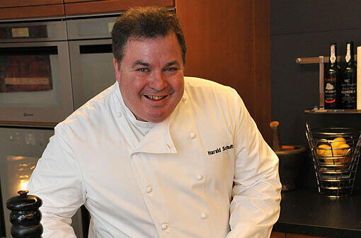 Ein Meister am Herd: Jury-Mitglied und Spitzenkoch Harald Schultes, Chef von "Harald&rsquo;s Kochschule".