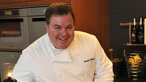 Ein Meister am Herd: Jury-Mitglied und Spitzenkoch Harald Schultes, Chef von "Harald’s Kochschule". Ein Meister am Herd: Jury-Mitglied und Spitzenkoch Harald Schultes, Chef von "Harald’s Kochschule".