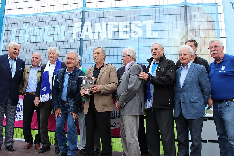 Die Löwen-Legenden auf dem Fanfest.