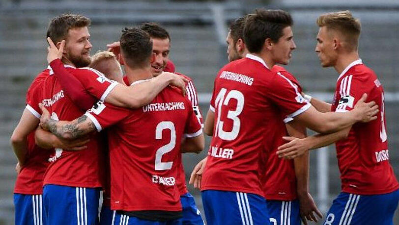 Die Unterhachinger stehen kurz vor einem Aufstieg in die Dritte Liga. Die Unterhachinger stehen kurz vor einem Aufstieg in die Dritte Liga.