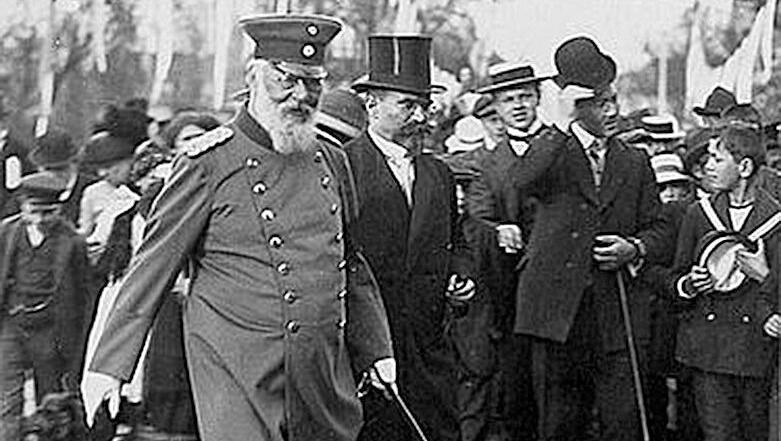 König Ludwig III. war Förderer und Unterstützer des Münchner Rennvereins. Als letzter König Bayerns regierte er von 1913 bis 1918. König Ludwig III. war Förderer und Unterstützer des Münchner Rennvereins. Als letzter König Bayerns regierte er von 1913 bis 1918.