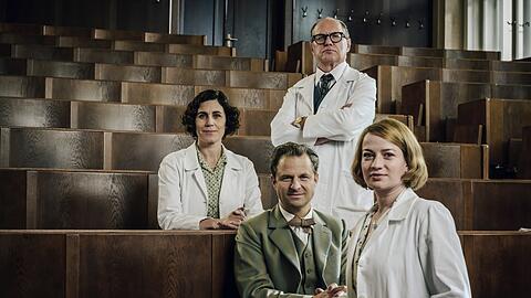 Die Regisseurin Christine Hartmann über die Arbeit an der dritten Staffel der ARD-Serie "Charité", die zur Zeit des Mauerbaus spielt.