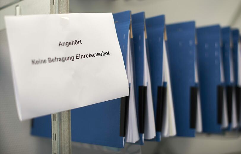 Das neue Asylpaket wird wegen Unstimmigkeiten wohl doch nicht zum 1. Januar in Kraft treten.
