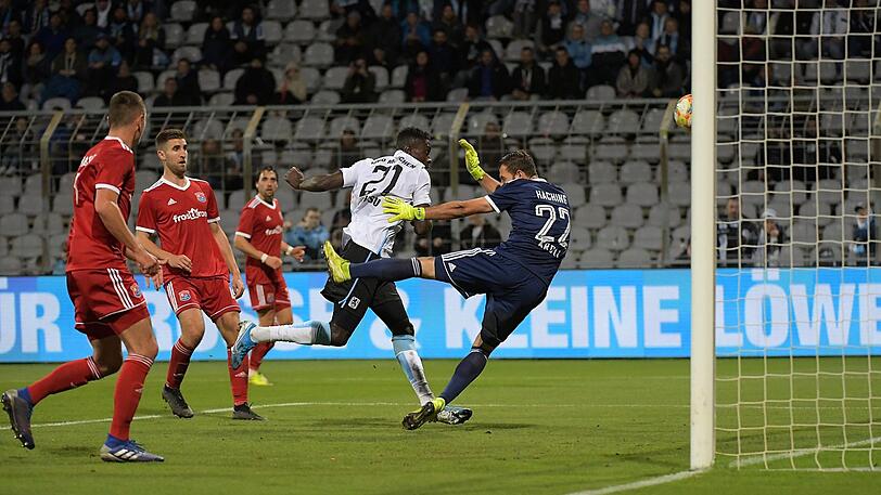 Prince Osei Owusu sorgte im Viertelfinale des Toto-Pokals für den Ausgleich zum 1:1.