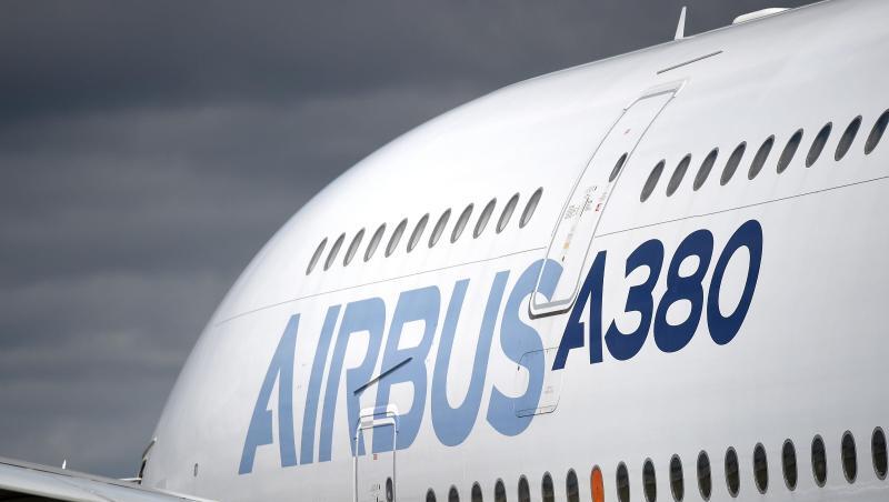 Ein Airbus A380 des europäischen Flugzeugherstellers Airbus. Unklar war Airbus zufolge, ob es sich um einen gezielten Cyberangriff auf bestimmte Daten handelte. Ein Airbus A380 des europäischen Flugzeugherstellers Airbus. Unklar war Airbus zufolge, ob es sich um einen gezielten Cyberangriff auf bestimmte Daten handelte.